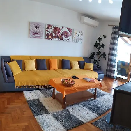 House Ana - Loborika, Pula, 4 Bedrooms Loborika