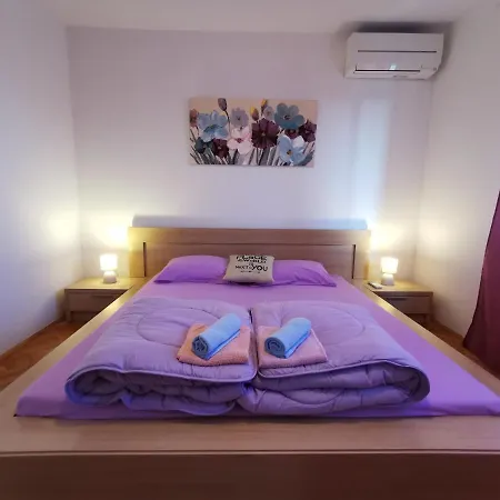House Ana - Loborika, Pula, 4 Bedrooms Ferienhaus