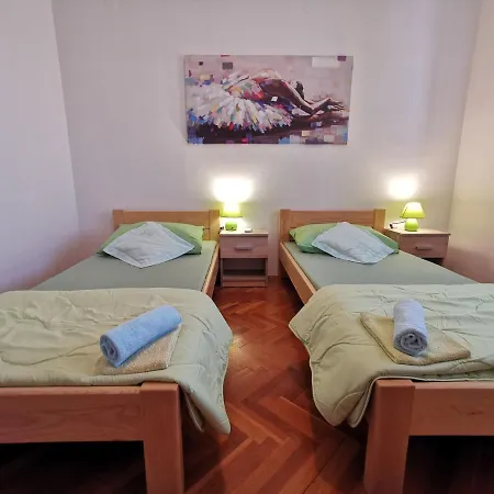 Ferienhaus House Ana - Loborika, Pula, 4 Bedrooms Loborika