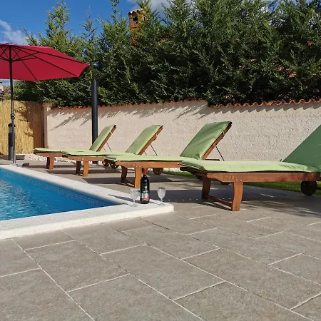 House Ana - Loborika, Pula, 4 Bedrooms Ferienhaus Loborika